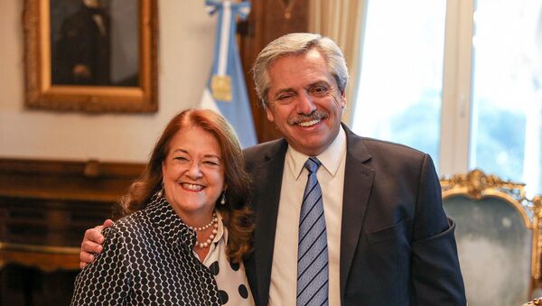 La nueva embajadora argentina en Rusia, Alicia Castro, y el presidente argentino, Alberto Fernández - Sputnik Mundo