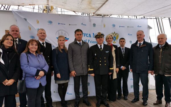 La delegación de Rusia en el velero Kruzenshtern en Ushuaia - Sputnik Mundo