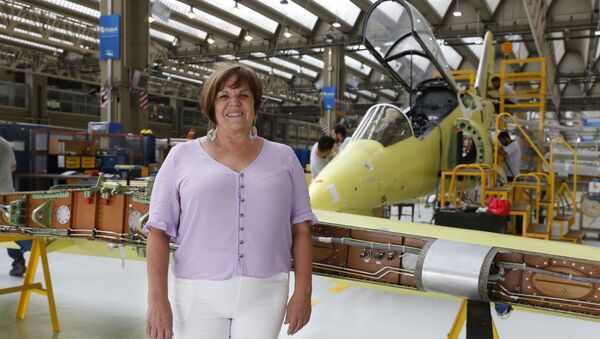 Mirta Iriondo, primera mujer a la cabeza de la Fabrica Argentina de Aviones - Sputnik Mundo