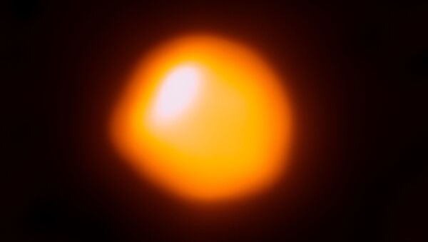 Betelgeuse, estrella supergigante roja - Sputnik Mundo