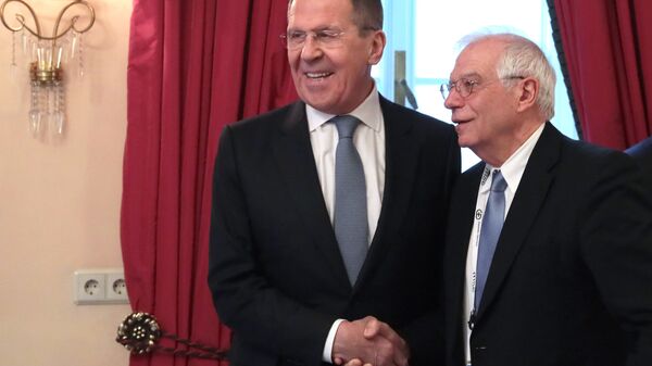 Сanciller ruso, Serguéi Lavrov, y alto representante de la Unión Europea, Josep Borrell - Sputnik Mundo