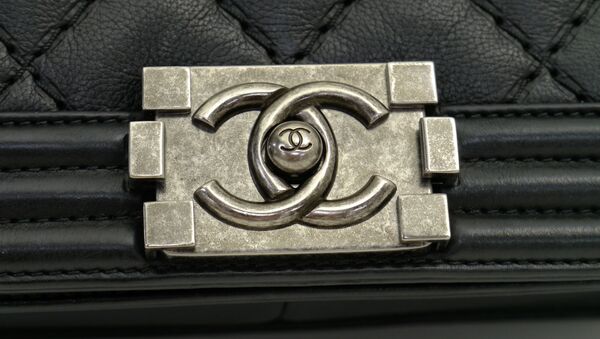 Una bolsa de Chanel - Sputnik Mundo