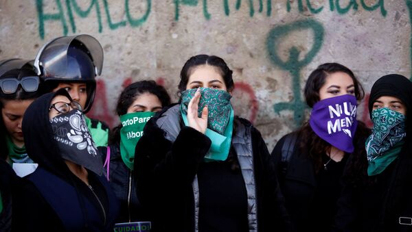 Protestas contra feminicidios en México - Sputnik Mundo