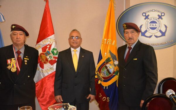 Pablo Terán, vicepresidente de la Confederación Latinoamericana de veteranos de guerra, con otros miembros de la organización Pablo Terán, vicepresidente de la Confederación Latinoamericana de veteranos de guerra, con otros miembros de la organización - Sputnik Mundo