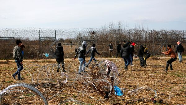 Los migrantes en la frontera turco-griega - Sputnik Mundo