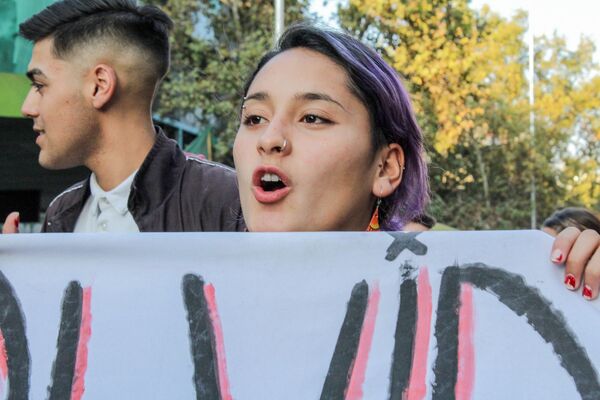 Las heroínas del estallido social en Chile Las heroínas del estallido social en Chile - Sputnik Mundo