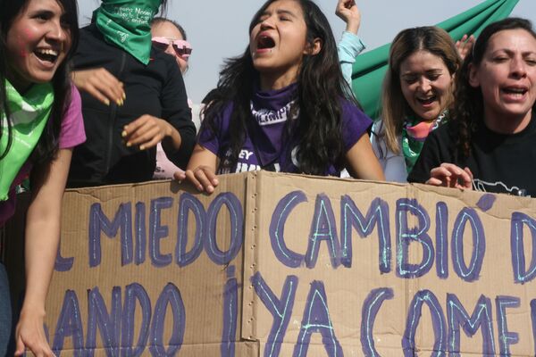 Así fue la megamarcha feminista en la Ciudad de México por el Día Internacional de la Mujer - Sputnik Mundo