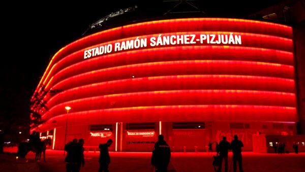 El estadio de Ramón Sánchez Pizjuán en Sevilla, donde se tenía que jugar la final de la Copa del Rey - Sputnik Mundo