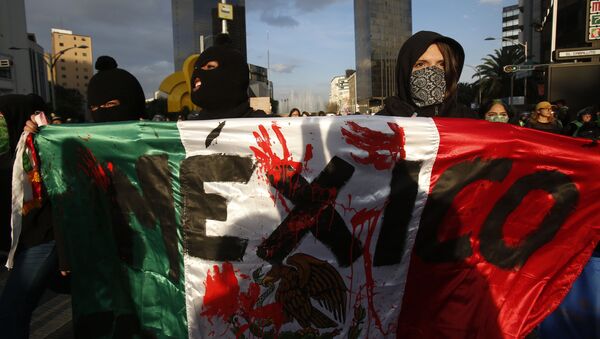 Protesta contra los feminicidios en México - Sputnik Mundo