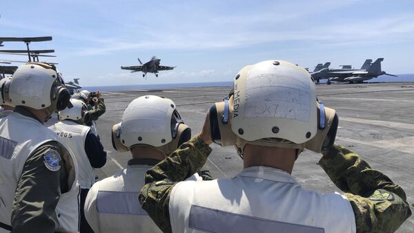 Ejercicios navales sobre el USS Theodore Roosevelt (archivo) - Sputnik Mundo