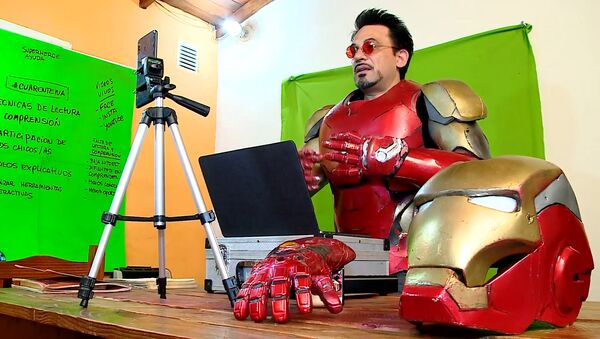'Iron Man' habla con los niños argentinos sobre el COVID-19 - Sputnik Mundo