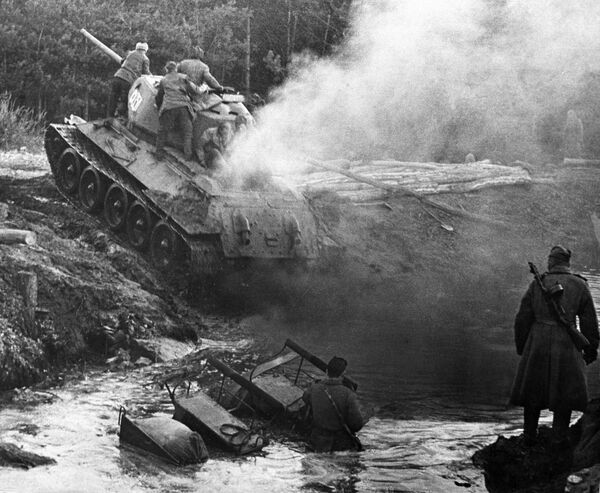 Golpe al corazón del Reich: cómo la URSS puso a Hitler de rodillas con la toma de Berlín Golpe al corazón del Reich: cómo la URSS puso a Hitler de rodillas con la toma de Berlín - Sputnik Mundo