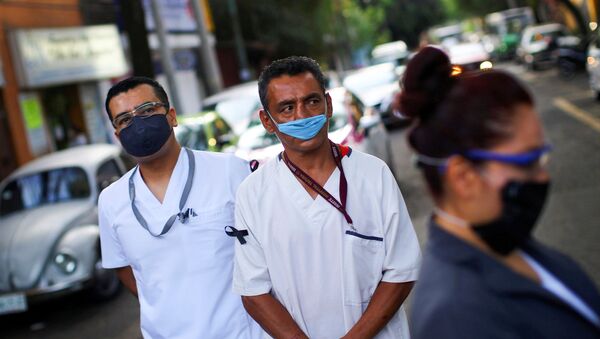 Personal sanitario en las calles de Ciudad de México, México - Sputnik Mundo