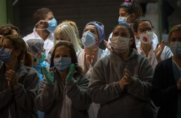 Trabajadores sanitarios Barcelona-España Trabajadores sanitarios Barcelona-España - Sputnik Mundo