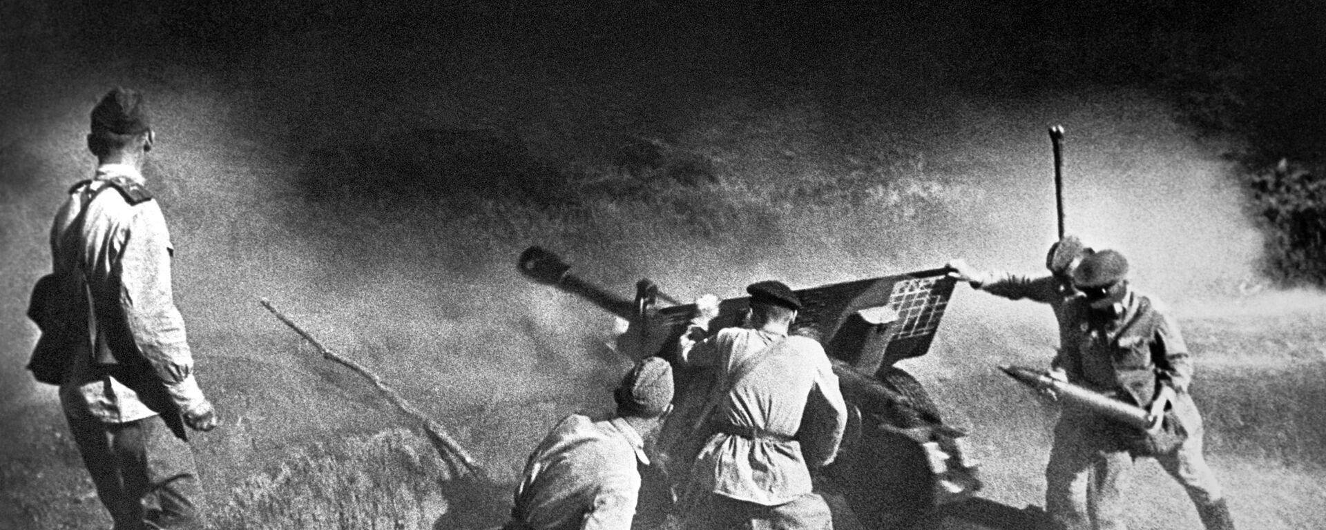 Tragedia y heroísmo del pueblo de la URSS en las imágenes de la Segunda Guerra Mundial - Sputnik Mundo, 1920, 06.05.2020