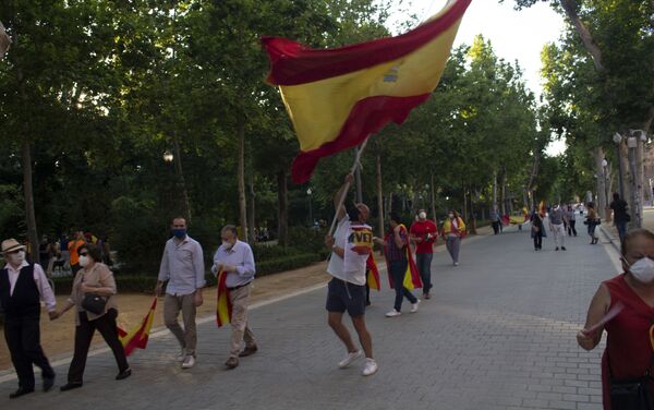 Cacerolada contra el Gobierno en Sevilla - Sputnik Mundo