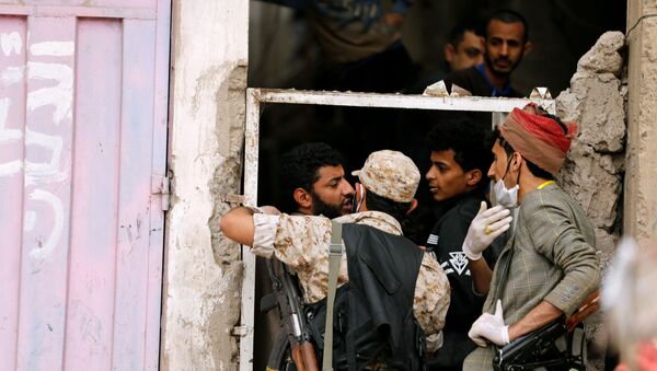Fuerzas de Seguridad yemeníes tratan de prevenir que la gente salga de sus domicilios - Sputnik Mundo