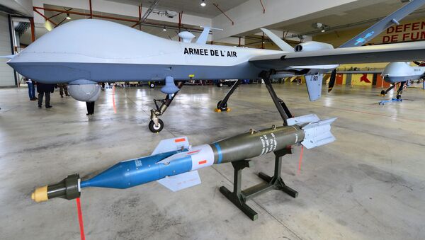 El dron del Ejército del Aire francés MQ-9 Reaper con una bomba GBU-12 Paveway - Sputnik Mundo