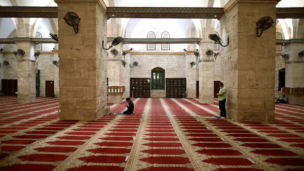 Interior de la mezquita de Al Aqsa - Sputnik Mundo