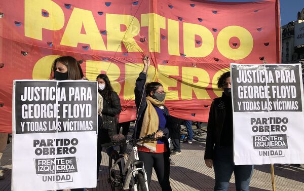 Los partidos de izquierda argentinos se movilizaron contra el racismo y la violencia de Estado - Sputnik Mundo