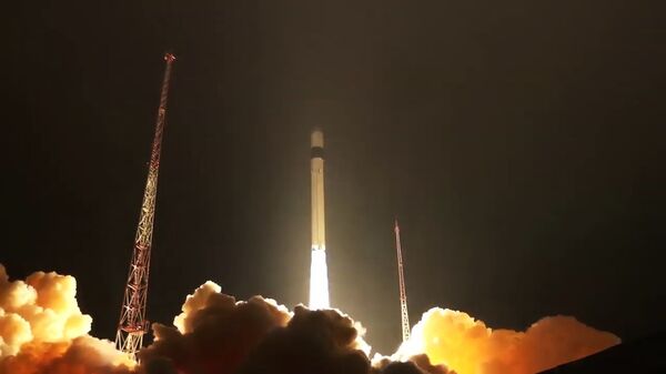 Lanzamiento de un cohete-portador (imagen referencial) - Sputnik Mundo