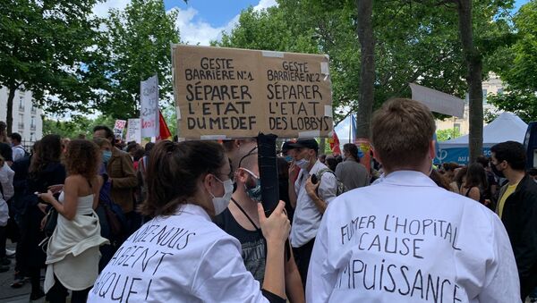 Médicos y enfermeros protestan en París - Sputnik Mundo