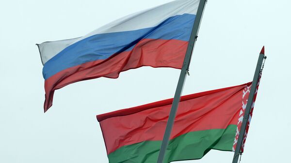 Banderas de Rusia y Bielorrusia - Sputnik Mundo
