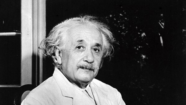 Albert Einstein, físico alemán nacionalizado estadounidense - Sputnik Mundo
