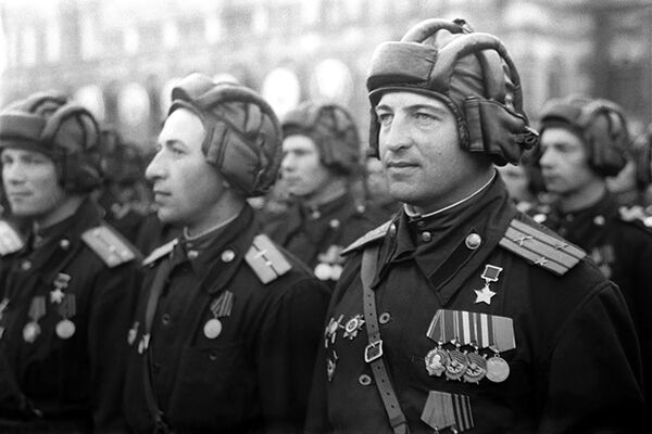 Histórico e inolvidable: así fue el primer Desfile de la Victoria - Sputnik Mundo