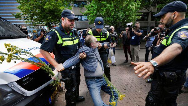 Protestas en La Haya - Sputnik Mundo