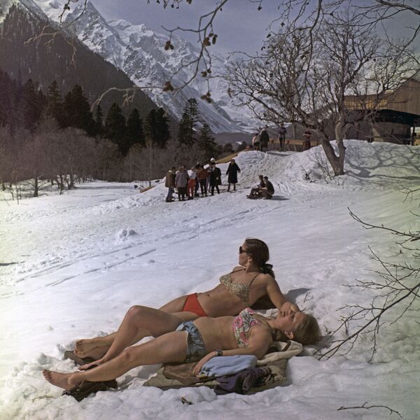 Así eran los bikinis que lucían las mujeres de la Unión Soviética

 - Sputnik Mundo