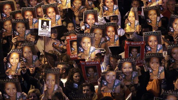 Manifestación de 2008 por la búsqueda de la niña Mari Luz Cortés, en Huelva  - Sputnik Mundo