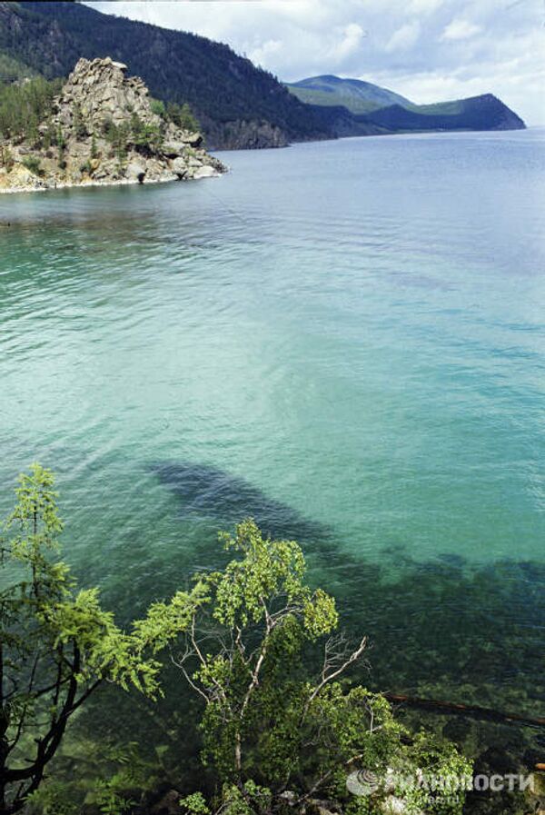 Lago ruso Baikal, el más profundo y limpio del planeta - Sputnik Mundo