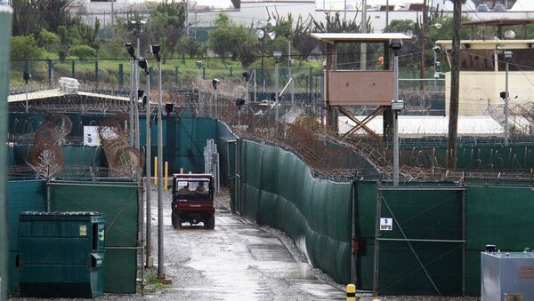 Obama admite que debió cerrar Guantánamo el primer día de su presidencia - Sputnik Mundo