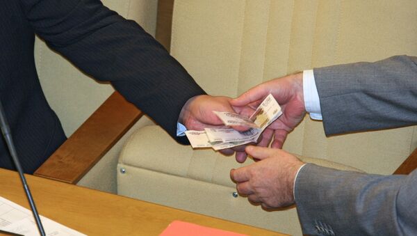 Parlamentario ruso propone sancionar a los diputados que tengan deudas - Sputnik Mundo
