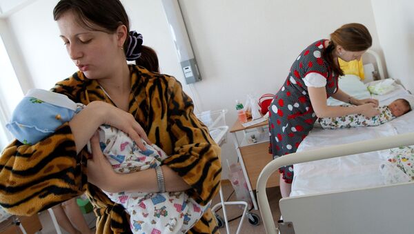 La tasa de natalidad crece un 34% en Rusia en los últimos ocho años - Sputnik Mundo