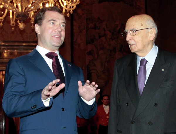 El presidente ruso Dmitri Medvédev y su homólogo italiano Giorgio Napolitano - Sputnik Mundo