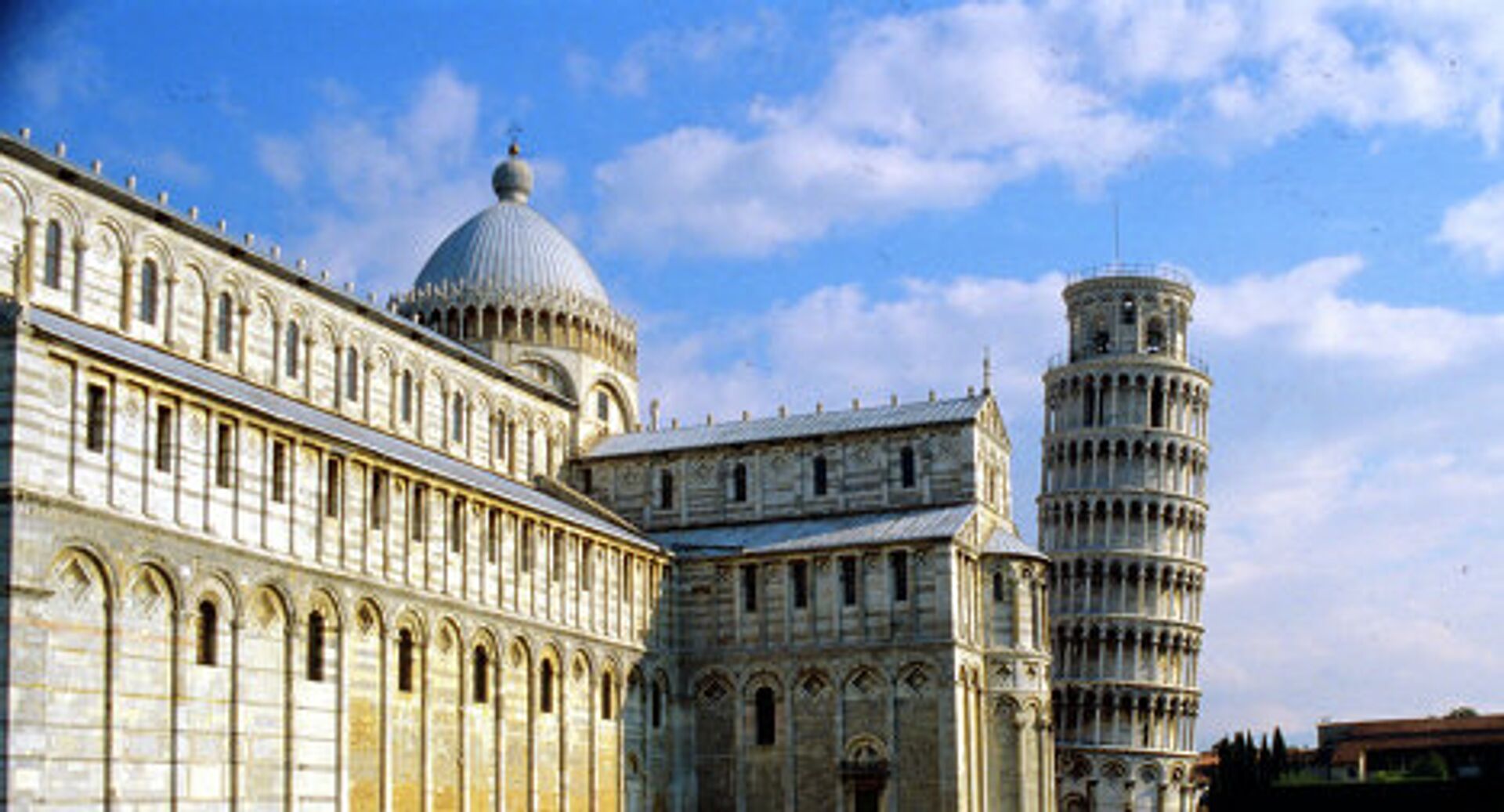 Torre de Pisa - Sputnik Mundo, 1920, 04.11.2021