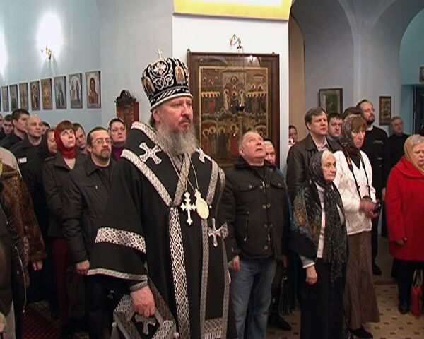 Templo de la Prisión de Butirka recupera la cruz de su cúpula después de 90 años. - Sputnik Mundo
