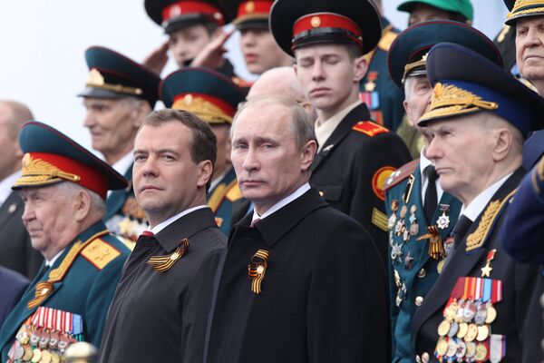 Medvédev advierte que en el mundo persiste la amenaza de desencadenamiento de conflictos - Sputnik Mundo