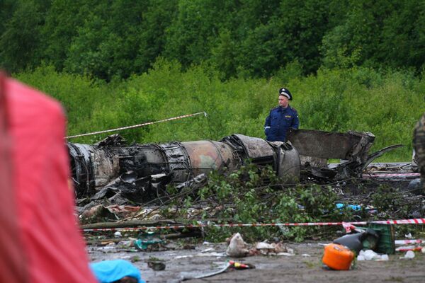 Accidente aéreo causa al menos 44 muertos y ocho heridos en el noroeste de Rusia - Sputnik Mundo