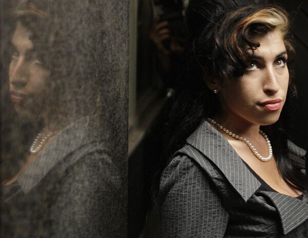 Amy Winehouse - Sputnik Mundo