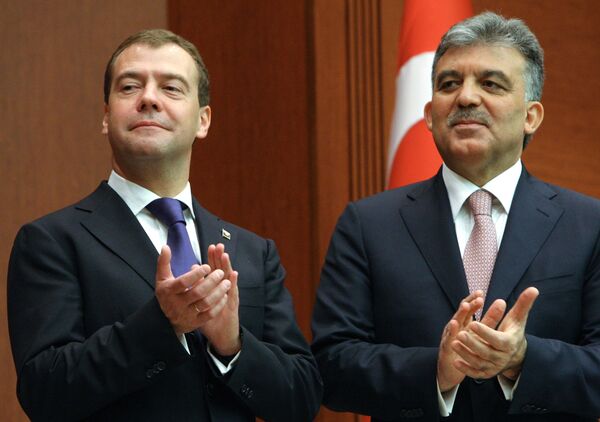 El presidente Dmitri Medvédev discutió hoy con su homologo turco Abdullah Gul. Archivo - Sputnik Mundo
