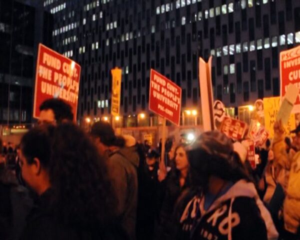 Participantes del movimiento “Ocupar Wall Street” quieren una revolución comunista  - Sputnik Mundo