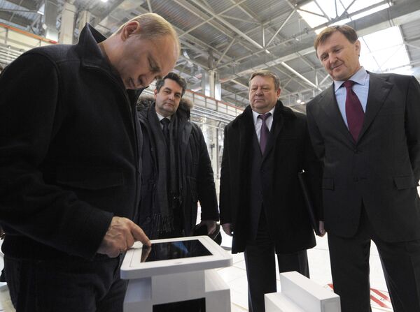 Putin inaugura la mayor planta europea de vagones ferroviarios al este de San Petersburgo - Sputnik Mundo