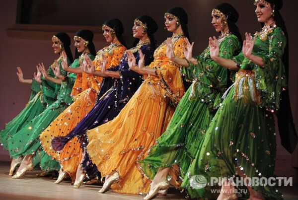 Conjunto de Danza Moiséyev, guardián de tradiciones folklóricas  - Sputnik Mundo