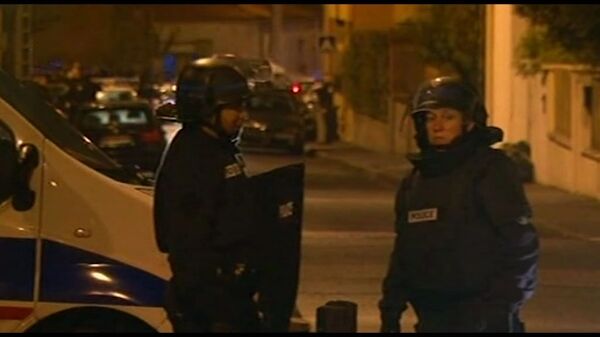 Policía trata de detener al presunto atacante al colegio judío en Toulouse - Sputnik Mundo