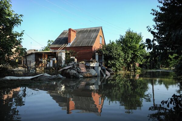 Casi 4.000 personas pidieron ayuda médica tras inundaciones en la región rusa de Krasnodar - Sputnik Mundo