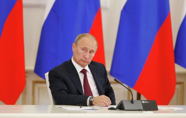 Putin insta a reaccionar rápido ante las tendencias negativas en las relaciones étnicas - Sputnik Mundo