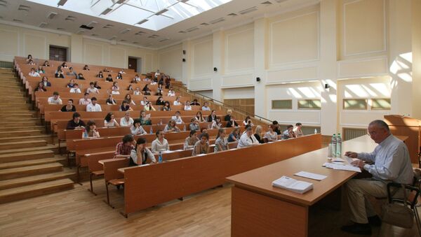 Las universidades rusas no figuran en la lista de las mejores universidades del mundo - Sputnik Mundo